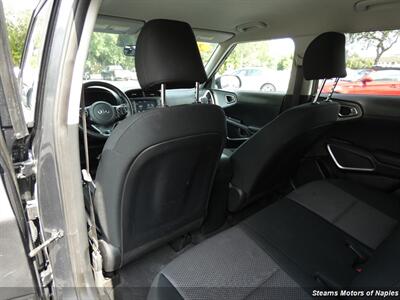 2020 Kia Soul LX   - Photo 42 - Naples, FL 34104