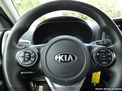 2020 Kia Soul LX   - Photo 24 - Naples, FL 34104