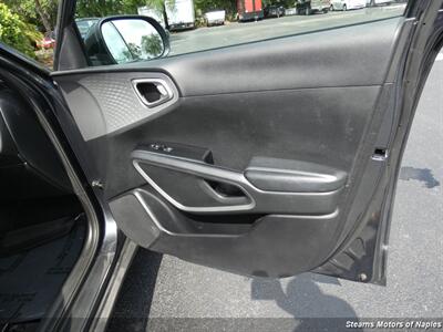 2020 Kia Soul LX   - Photo 48 - Naples, FL 34104