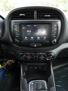 2020 Kia Soul LX   - Photo 30 - Naples, FL 34104