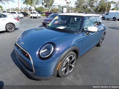 2025 MINI Cooper S Signature Trim   - Photo 3 - Naples, FL 34104