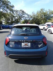 2025 MINI Cooper S Signature Trim   - Photo 12 - Naples, FL 34104