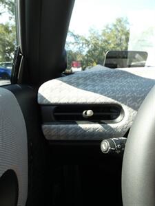 2025 MINI Cooper S Signature Trim   - Photo 24 - Naples, FL 34104