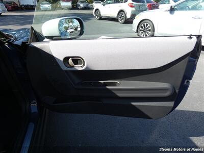 2025 MINI Cooper S Signature Trim   - Photo 49 - Naples, FL 34104