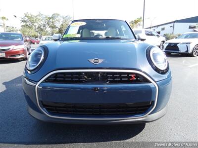 2025 MINI Cooper S Signature Trim   - Photo 4 - Naples, FL 34104