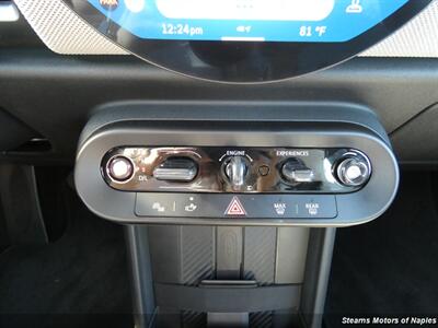 2025 MINI Cooper S Signature Trim   - Photo 29 - Naples, FL 34104
