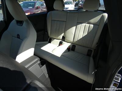 2025 MINI Cooper S Signature Trim   - Photo 41 - Naples, FL 34104