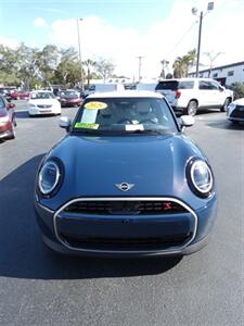 2025 MINI Cooper S Signature Trim   - Photo 5 - Naples, FL 34104