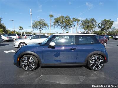 2025 MINI Cooper S Signature Trim   - Photo 10 - Naples, FL 34104