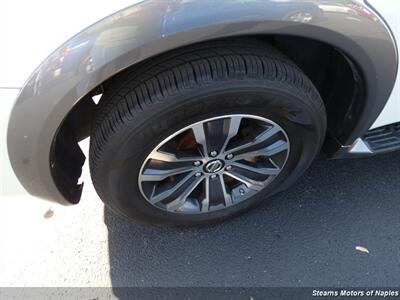 2018 Nissan Armada SL - Photo 16 - Naples, FL 34104