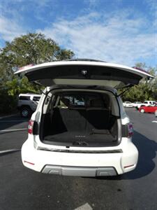 2018 Nissan Armada SL - Photo 13 - Naples, FL 34104