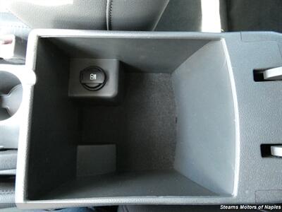 2017 Hyundai Elantra Limited   - Photo 34 - Naples, FL 34104