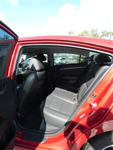 2017 Hyundai Elantra Limited   - Photo 42 - Naples, FL 34104