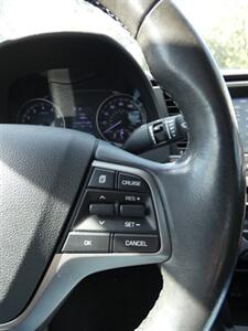 2017 Hyundai Elantra Limited   - Photo 25 - Naples, FL 34104