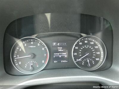 2017 Hyundai Elantra Limited   - Photo 21 - Naples, FL 34104
