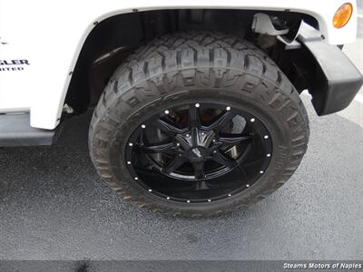 2017 Jeep Wrangler Sahara   - Photo 16 - Naples, FL 34104