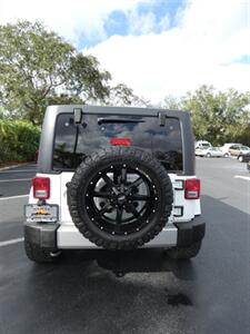 2017 Jeep Wrangler Sahara   - Photo 12 - Naples, FL 34104