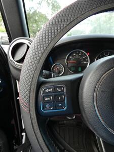 2017 Jeep Wrangler Sahara   - Photo 23 - Naples, FL 34104