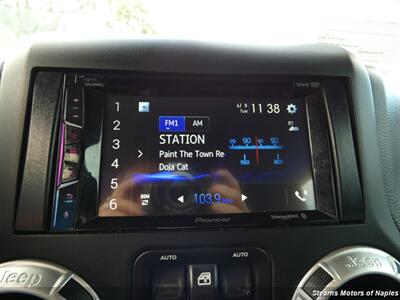 2017 Jeep Wrangler Sahara   - Photo 27 - Naples, FL 34104