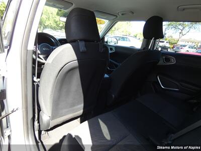 2020 Kia Soul LX   - Photo 43 - Naples, FL 34104