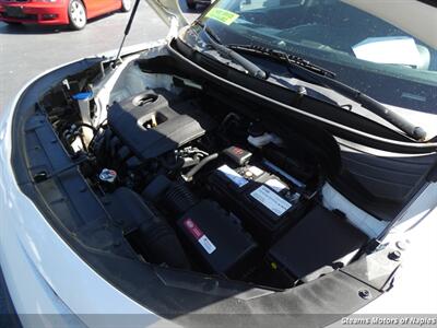 2020 Kia Soul LX   - Photo 8 - Naples, FL 34104