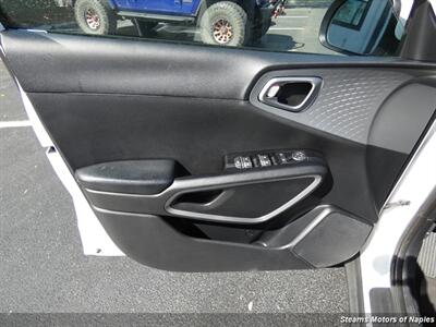 2020 Kia Soul LX   - Photo 40 - Naples, FL 34104