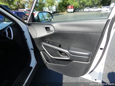 2020 Kia Soul LX   - Photo 49 - Naples, FL 34104
