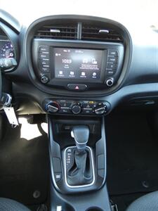 2020 Kia Soul LX   - Photo 31 - Naples, FL 34104