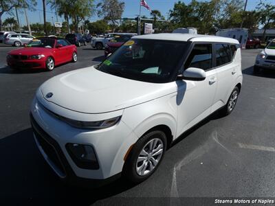 2020 Kia Soul LX   - Photo 3 - Naples, FL 34104