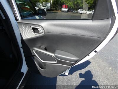 2020 Kia Soul LX   - Photo 53 - Naples, FL 34104
