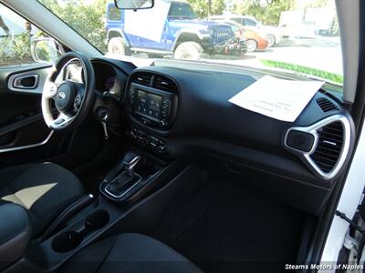 2020 Kia Soul LX   - Photo 45 - Naples, FL 34104