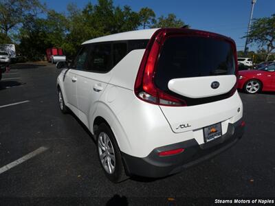 2020 Kia Soul LX   - Photo 9 - Naples, FL 34104