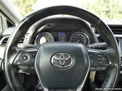 2020 Toyota Camry SE   - Photo 25 - Naples, FL 34104