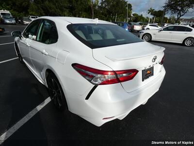 2020 Toyota Camry SE   - Photo 9 - Naples, FL 34104