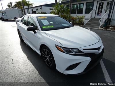 2020 Toyota Camry SE   - Photo 1 - Naples, FL 34104