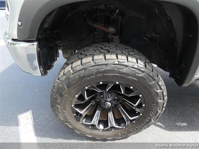 2016 Toyota Tundra Limited   - Photo 20 - Naples, FL 34104