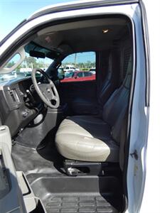 2017 Chevrolet Express 2500   - Photo 35 - Naples, FL 34104