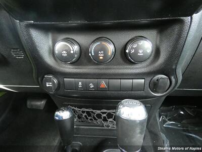 2013 Jeep Wrangler Sport   - Photo 31 - Naples, FL 34104