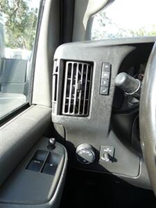 2022 GMC Savana 3500   - Photo 23 - Naples, FL 34104