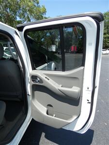 2016 Nissan Frontier S   - Photo 52 - Naples, FL 34104