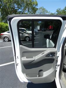 2016 Nissan Frontier S   - Photo 43 - Naples, FL 34104