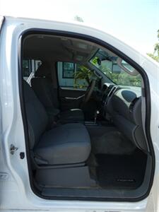2016 Nissan Frontier S   - Photo 47 - Naples, FL 34104
