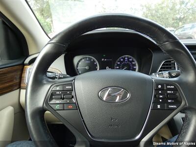 2017 Hyundai Sonata Limited   - Photo 25 - Naples, FL 34104