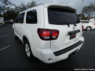 2020 Toyota Sequoia SR5   - Photo 9 - Naples, FL 34104