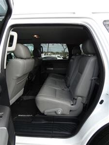 2020 Toyota Sequoia SR5   - Photo 44 - Naples, FL 34104