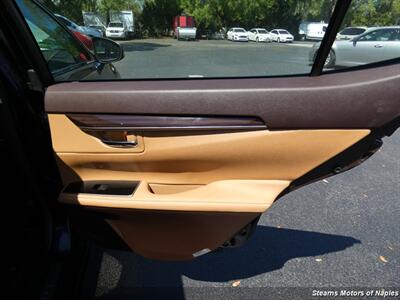 2018 Lexus ES 350   - Photo 56 - Naples, FL 34104