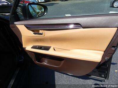 2018 Lexus ES 350   - Photo 52 - Naples, FL 34104