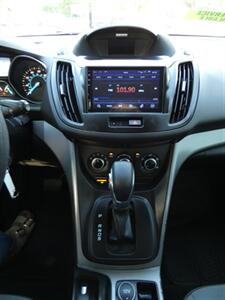 2015 Ford Escape SE   - Photo 29 - Naples, FL 34104