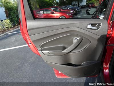 2015 Ford Escape SE   - Photo 41 - Naples, FL 34104