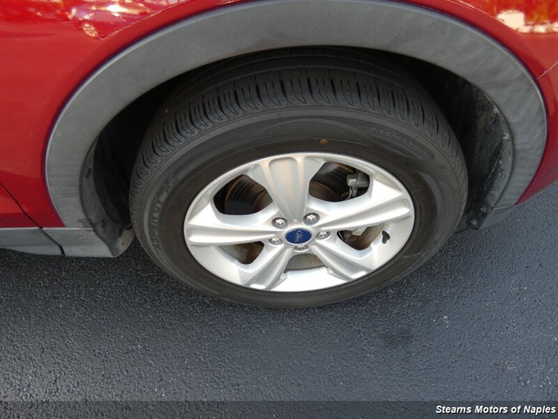 2015 Ford Escape SE photo 9